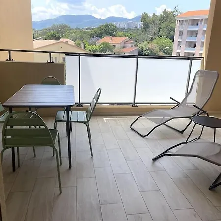 Apartment Tres Beau T2 Idealement Situe. *