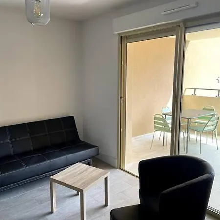 Tres Beau T2 Idealement Situe. Apartamento *