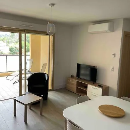 Apartamento Tres Beau T2 Idealement Situe. *