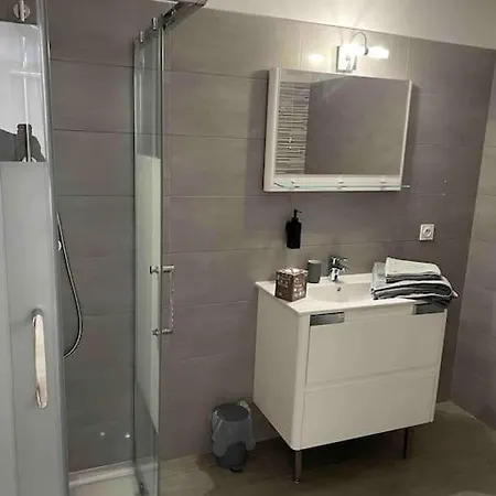 Tres Beau T2 Idealement Situe. Apartamento Bastia (Corsica)